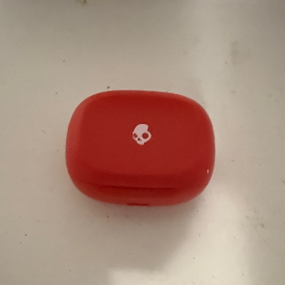 Skullcandy Bold Red Earbuds Case